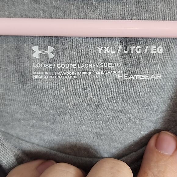 Under Armour Gray Loose Fit Heat Gear Top, Girls XL, NWT - Picture 4 of 8